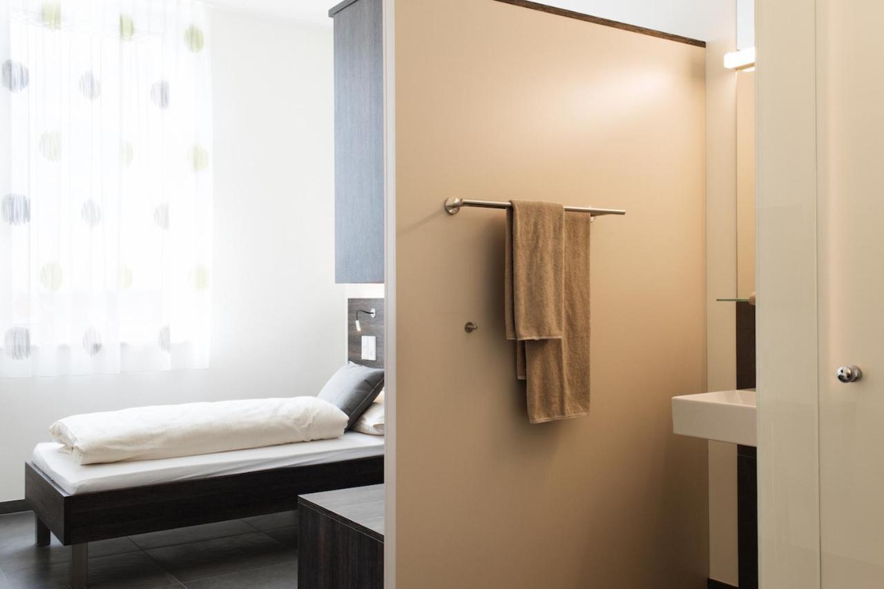 Eee Hotel Traun Eksteriør bilde